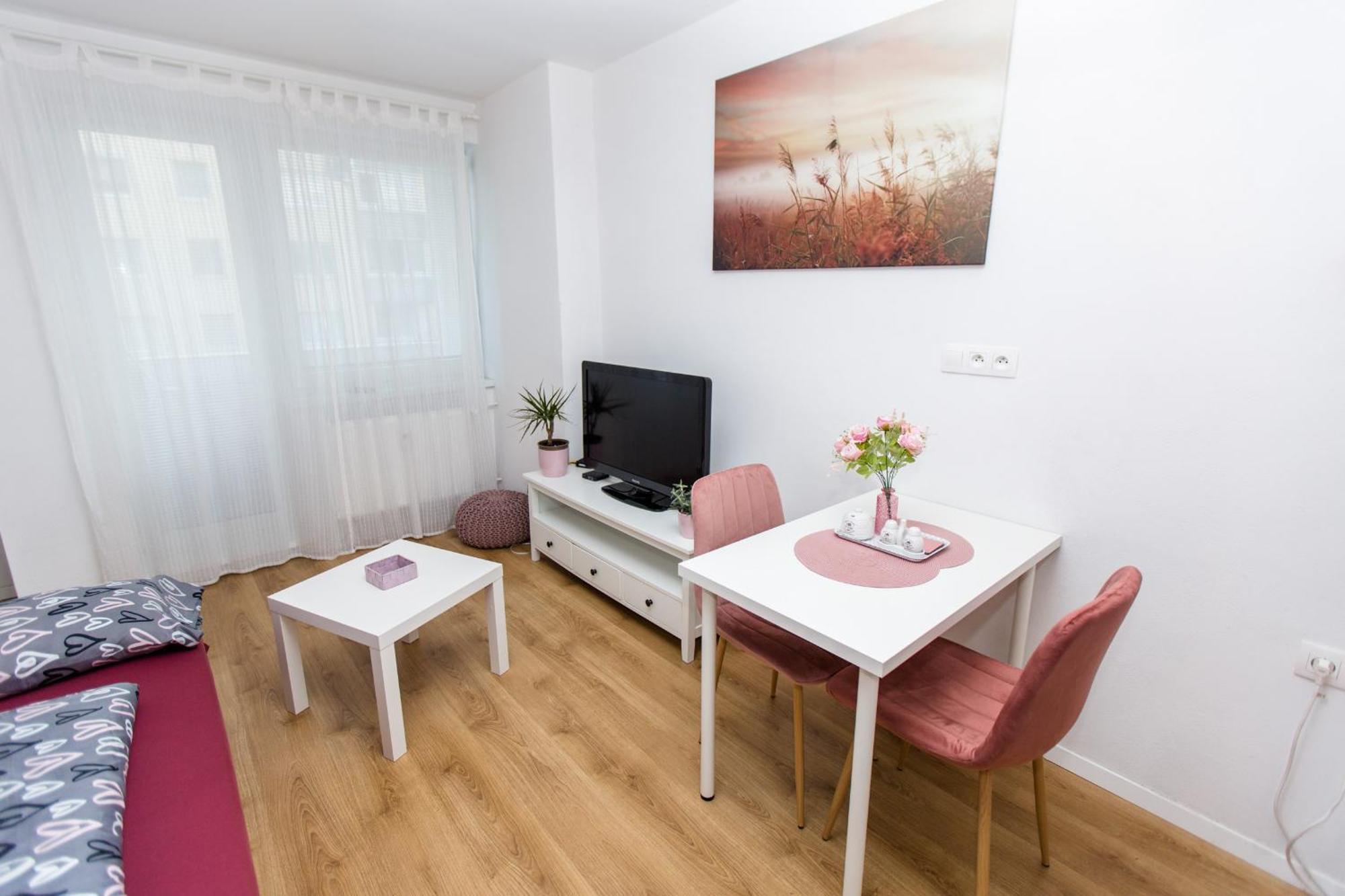 Apartment Near The Ondrej Nepela Winter Stadium Bratislava Bagian luar foto